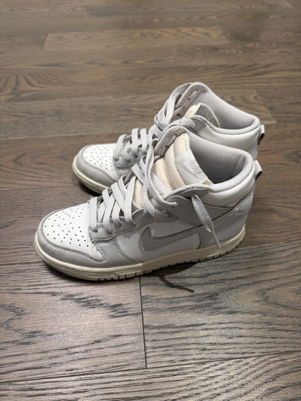 Nike High-Top Sneaker in White and Light Grey - Picture 5 of 13
